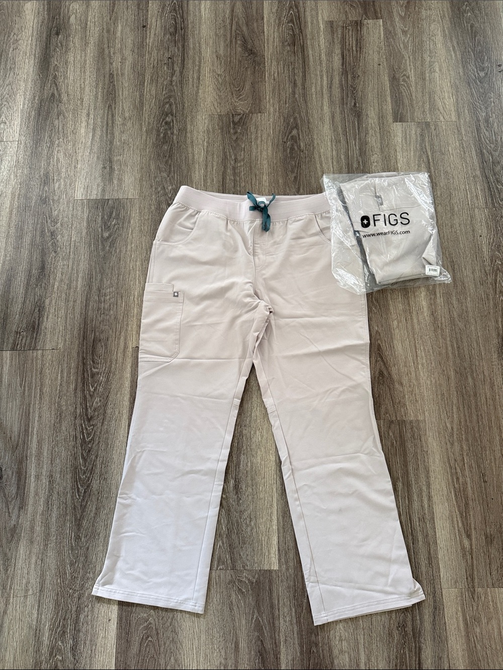 Figs Scrub Set Size XL Light Pink Scrub Pants Careerwear Nursing